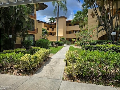 6142 Whiskey Creek Dr unit 603, Fort Myers, FL 33919 - photo 2