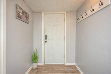 2623 48th St, Des Moines, IA 50310 - photo 3