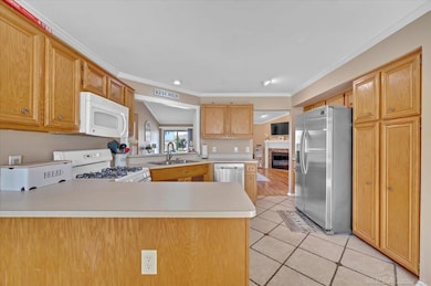 54163 Bartram Dr, Macomb, MI 48042 - photo 4