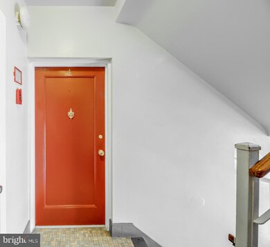 3310 27th St NW unit 4, Washington, DC 20008 - photo 4
