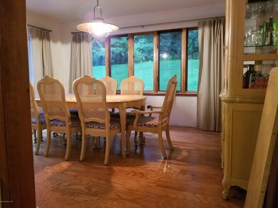 69 Perrin Ave, Shavertown, PA 18708 - photo 2