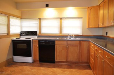 eat in kitchen