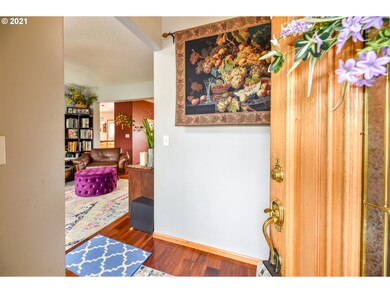 57 Sandalwood Loop, Creswell, OR 97426 - photo 4