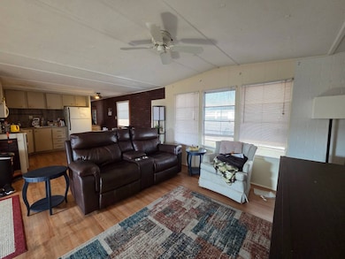 6324 Aloha Dr, Bradenton, FL 34207 - photo 4