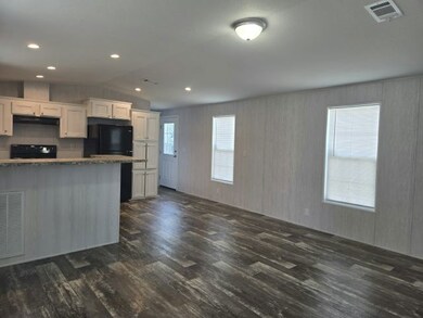 1123 Walt Williams Rd unit 161, Lakeland, FL 33809 - photo 2