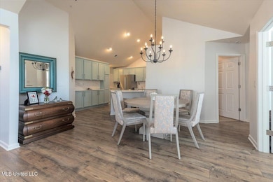 8729 Parkview Oaks Cir, Olive Branch, MS 38654 - photo 5