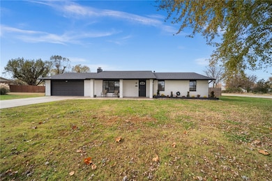 1822 Daisy Cir, Lowell, AR 72745 - photo 3