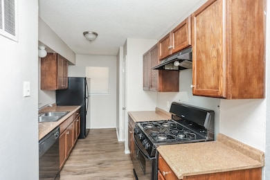 604 Stonewall Dr, Euless, TX 76039 - photo 5