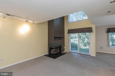 25C Chestnut Ct, Princeton, NJ 08540 - photo 6