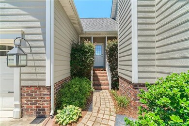 entry into mud room/flex room and laundry area fro