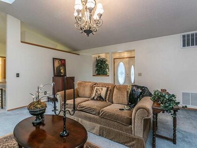 2 Bruton Ln, Bella Vista, AR 72715 - photo 4