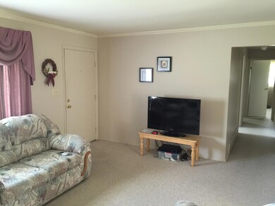 2814 Halifax Ct, Columbus, OH 43232 - photo 3