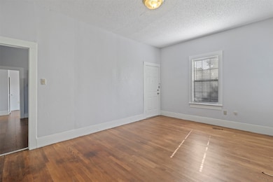 516 Mill St unit B, Denton, TX 76205 - photo 5