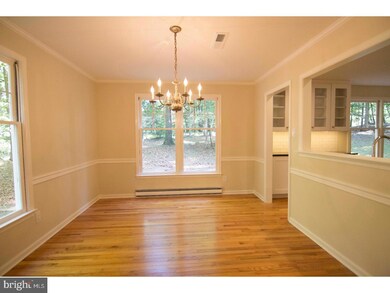 1518 Sheffield Ln, Pottstown, PA 19465 - photo 7