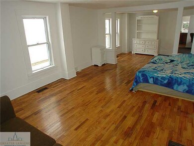 318 Dunlap St, Lansing, MI 48910 - photo 3