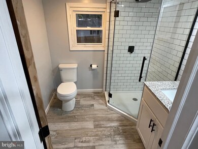 8 Chapman St unit 3, Berkeley Springs, WV 25411 - photo 5