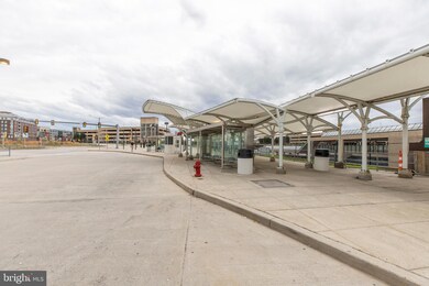 3015 Hickory Grove Ct, Fairfax, VA 22031 - photo 4