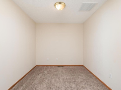 14974 Chestnut Ln, Savage, MN 55378 - photo 7