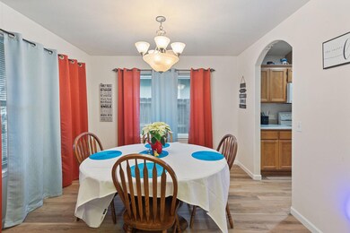 7-web-or-mls-1172-sw-sturgeon-ct