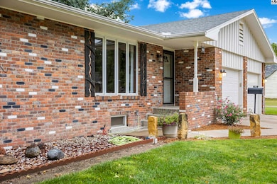 403 S Garfield Ave, Lyons, KS 67554 - photo 5