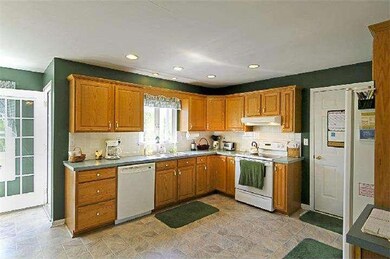 586 Birdell Rd, Honey Brook, PA 19344 - photo 7