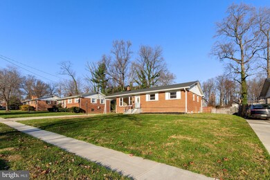 4305 Frankfort Dr, Rockville, MD 20853 - photo 2