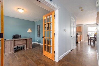 Flex Space/Den/Office