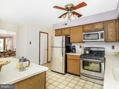 562 Croasdale Dr, Langhorne, PA 19047 - photo 6