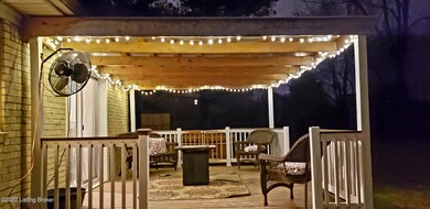 8002 Cloverport Ct, Louisville, KY 40228 - photo 4