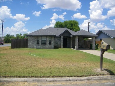 701 Franziska St, Alamo, TX 78516 - photo 2