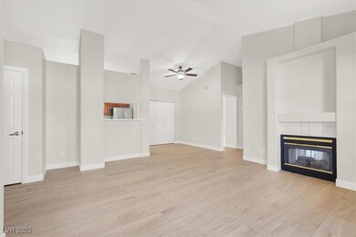 1612 N Torrey Pines Dr unit 203, Las Vegas, NV 89108 - photo 5