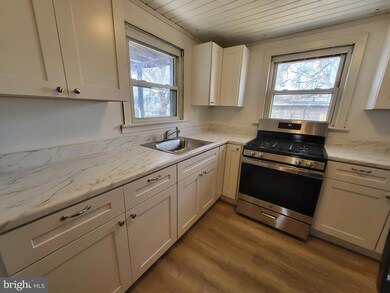 327 N Burlington St unit 1, Gloucester City, NJ 08030 - photo 2