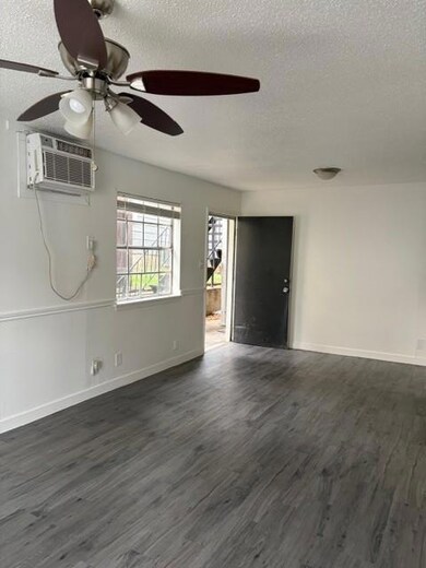 1300 Parker Ln unit 110, Austin, TX 78741 - photo 7
