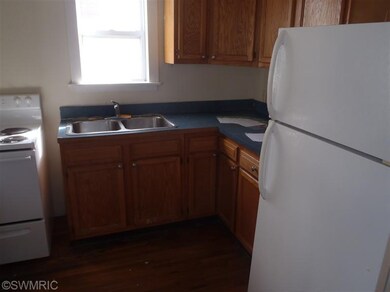 1047 Park St SW unit 3, Grand Rapids, MI 49504 - photo 3