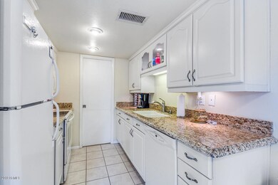 10202 N 7th Place unit A, Phoenix, AZ 85020 - photo 6