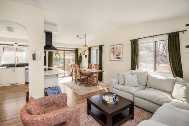 604 Iona Ln, Saint Paul, MN 55113 - photo 7