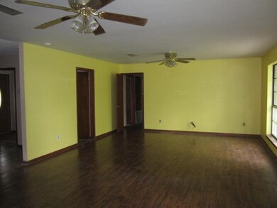 2814 Hickman Ave, Picayune, MS 39466 - photo 2