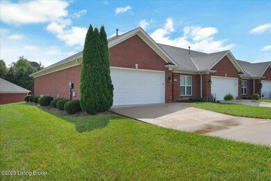 467 Woodlake Dr, Mount Washington, KY 40047 - photo 2