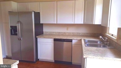 112 Golden Pond Cir, Stephens City, VA 22655 - photo 7