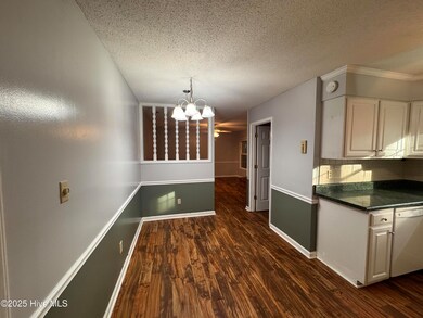 111 Old Post Ct, Jacksonville, NC 28546 - photo 6