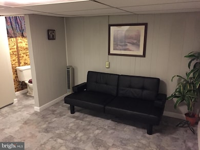 3903 Rokeby Rd, Baltimore, MD 21229 - photo 6