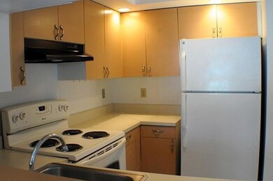 24 High Bluff Dr unit 24, Kennebunk, ME 04043 - photo 3