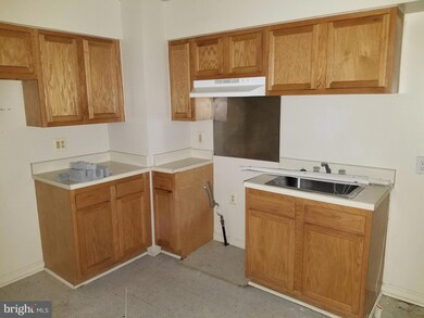 1915 Herbert St, Baltimore, MD 21217 - photo 5