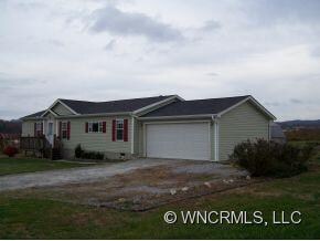 2316 Pace Rd, Hendersonville, NC 28792 - photo 2