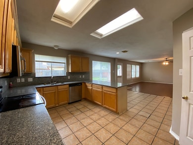 5109 Big Spring Dr, Pearland, TX 77584 - photo 2