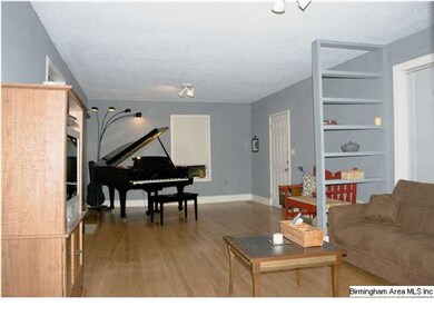 Beautiful Living Room/Dining Room with Hardwood fl