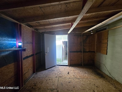 1104 McCluer Rd, Jackson, MS 39212 - photo 6