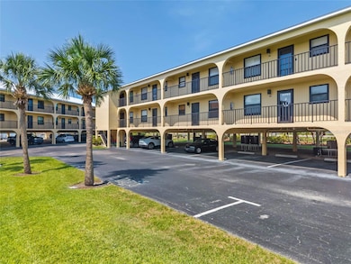 14459 River Beach Dr unit 112, Port Charlotte, FL 33953 - photo 4
