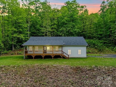 155 Pebble Ridge Rd, Spruce Pine, NC 28777 - photo 2