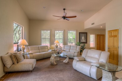 11 Living Room photo c